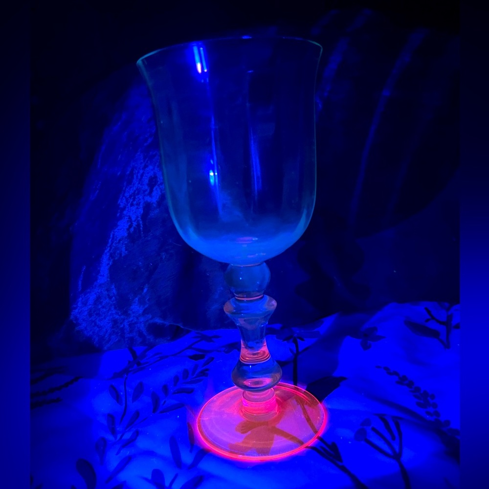 New selenium glow glass cup
